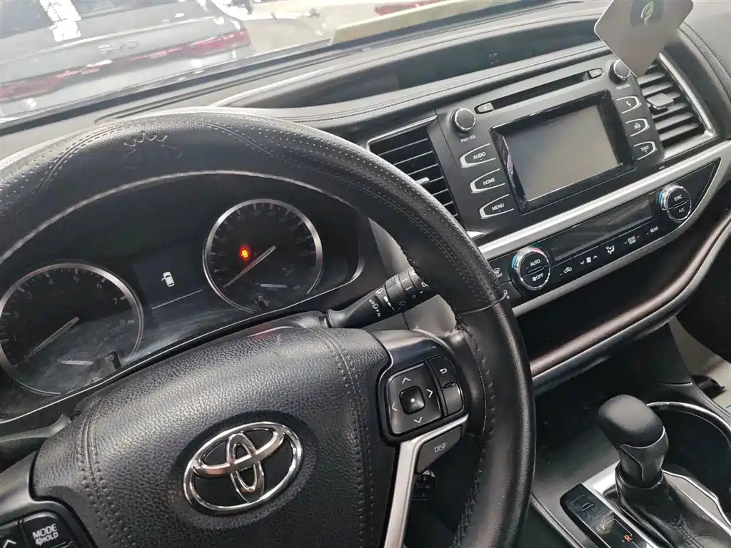Toyota Highlander 2017 — фото 8
