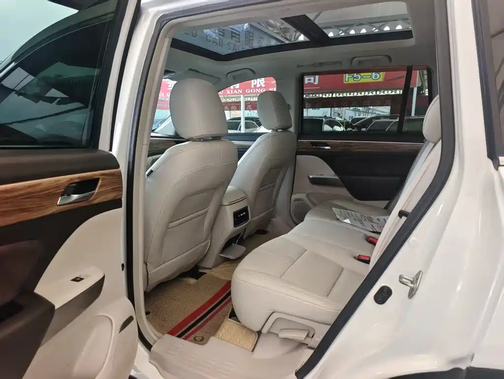 GAC Motor Trumpchi GS8 2018 — фото 5