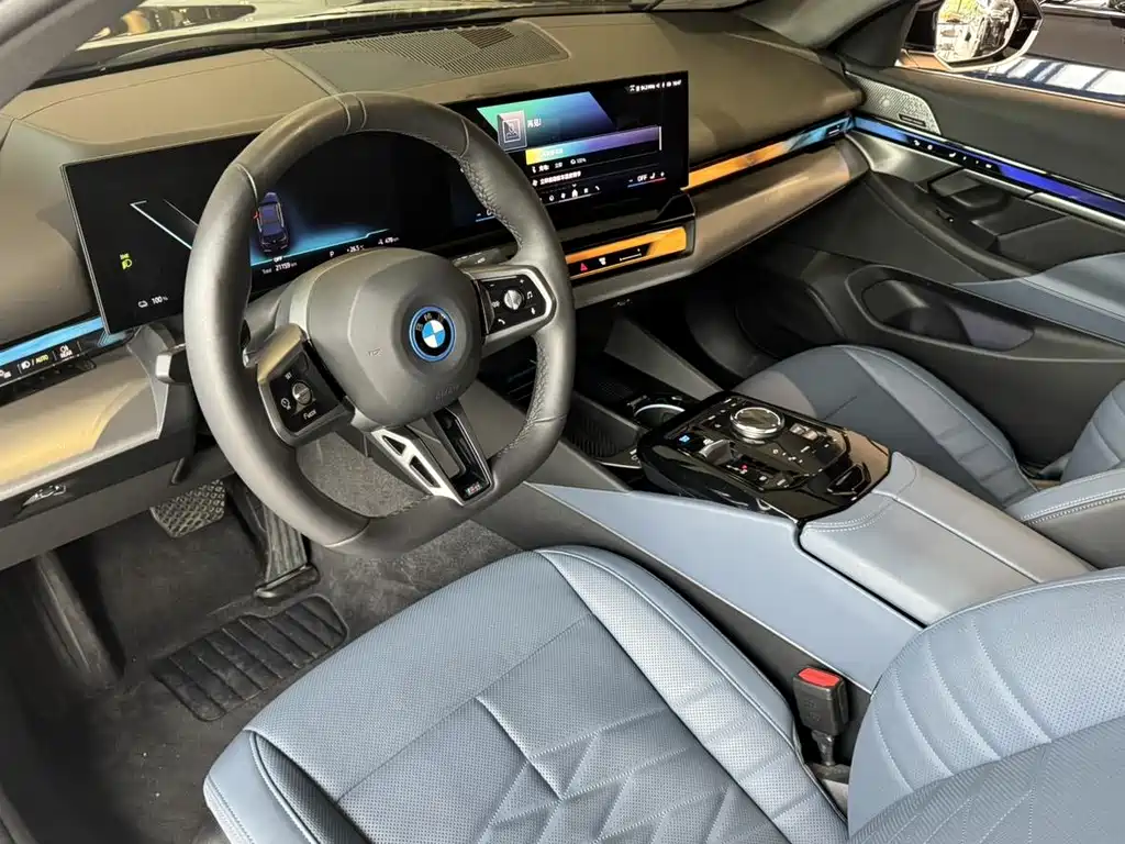 BMW i5 2025 — фото 7