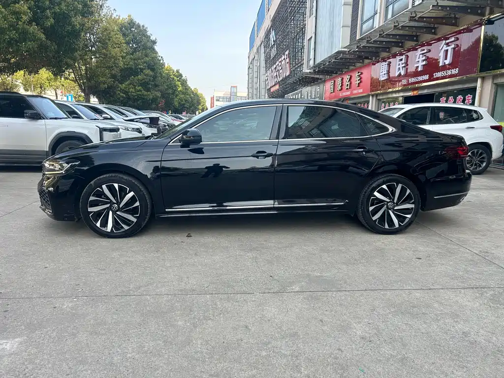 Volkswagen Passat 2022 — фото 10