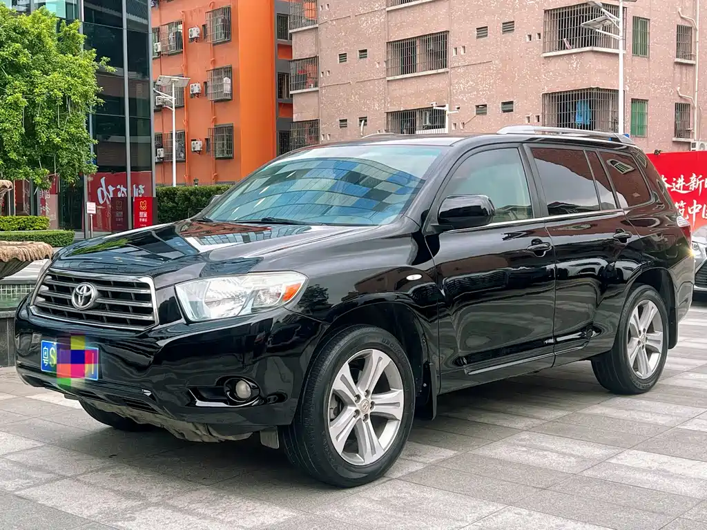 Toyota Highlander 2010 — фото 1