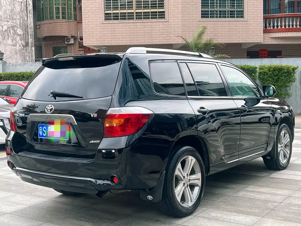Toyota Highlander 2010 — фото 4