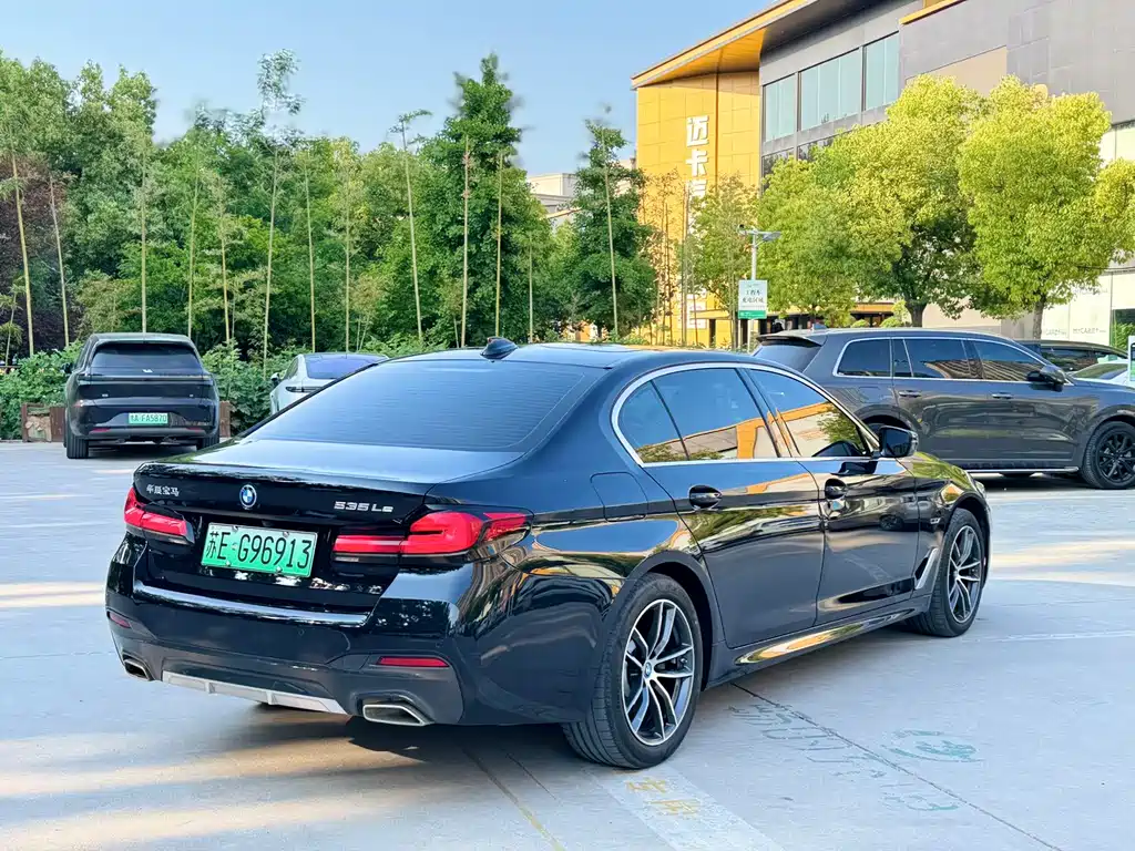 BMW 5 Series New Energy 2022 — фото 13