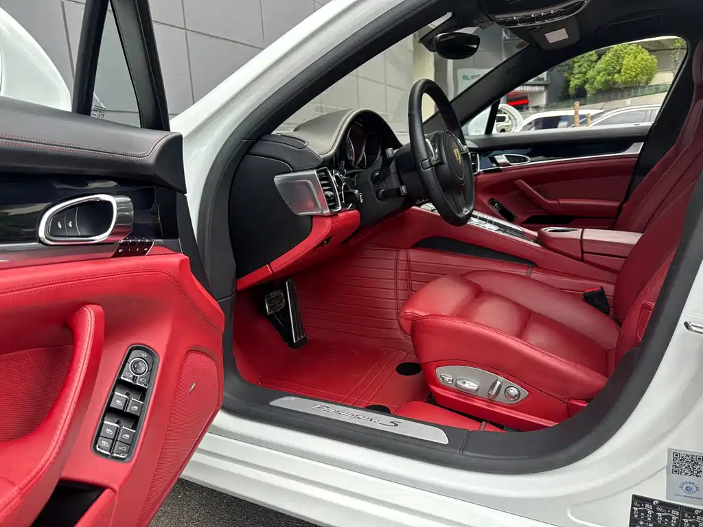 Porsche Panamera 2016 — фото 12