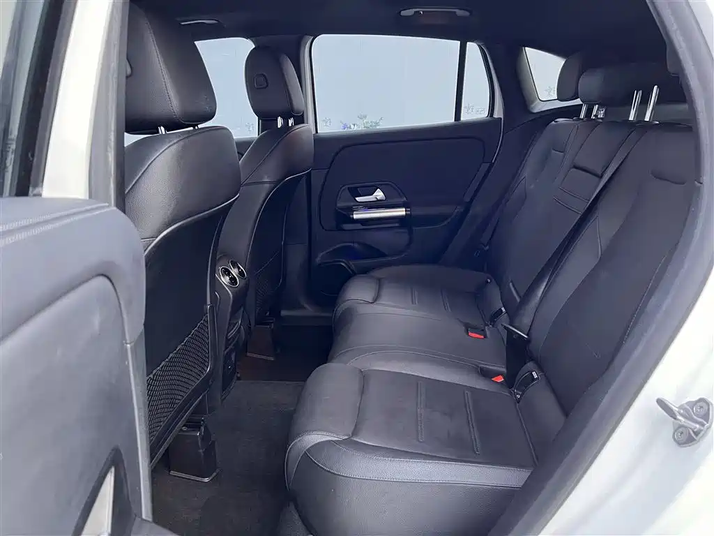 Mercedes-Benz GLA 2021 — фото 20