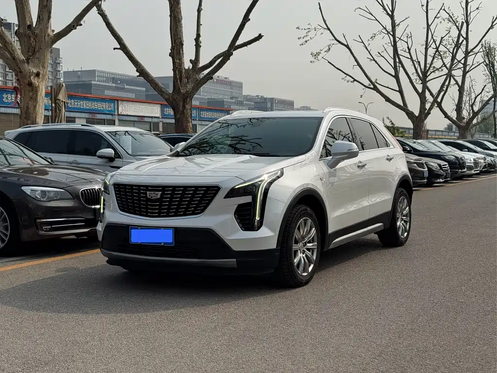 Cadillac XT4 2020 — фото 1