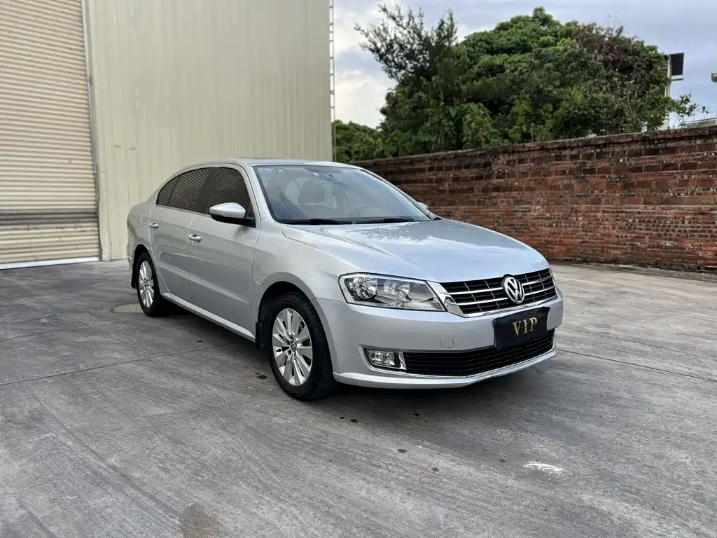 Volkswagen Lavida 2015