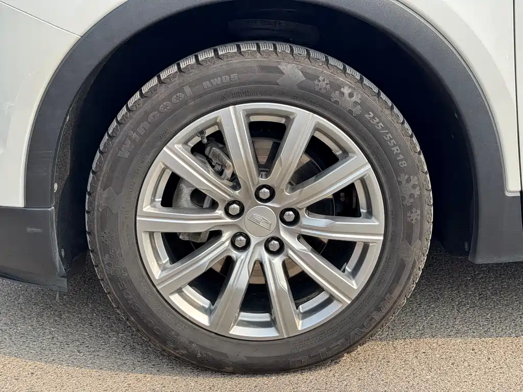 Cadillac XT4 2020 — фото 16