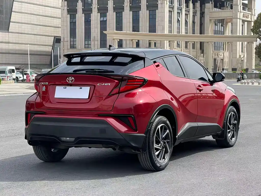 Toyota C-HR 2022 — фото 9