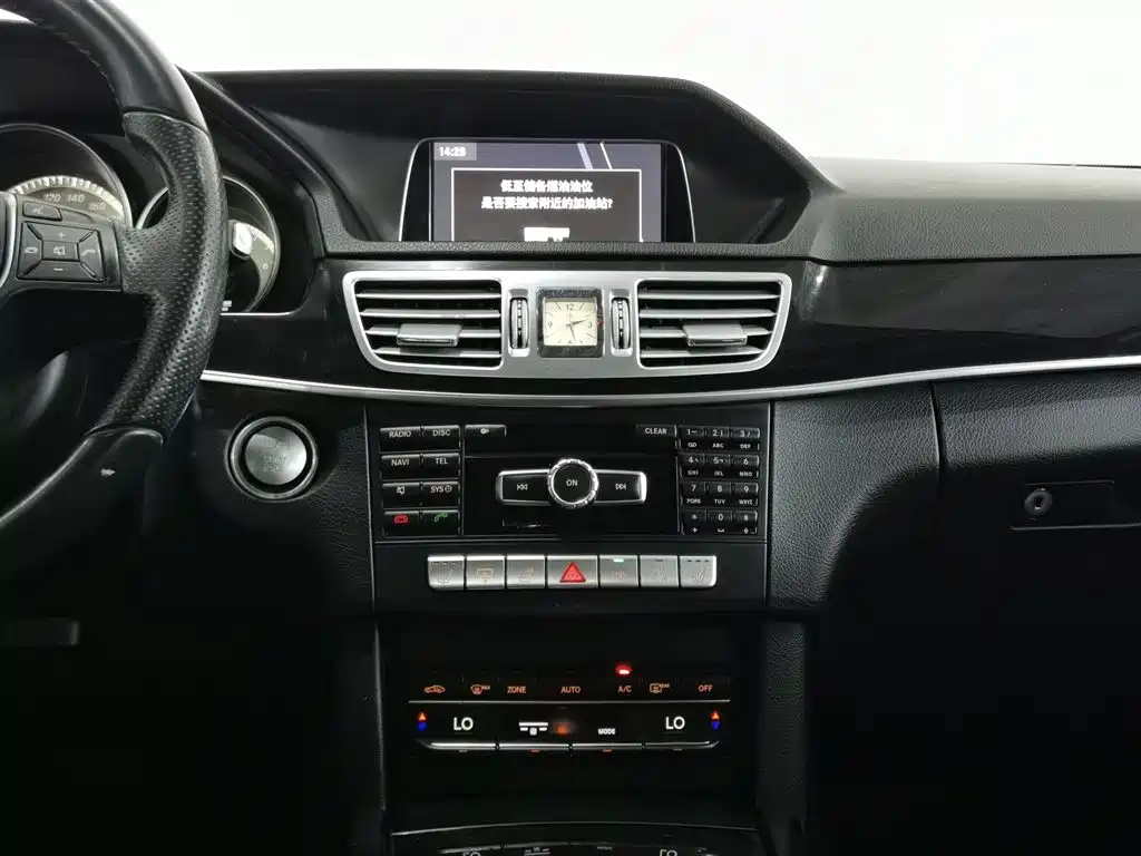 Mercedes-Benz E-Class 2014 — фото 12