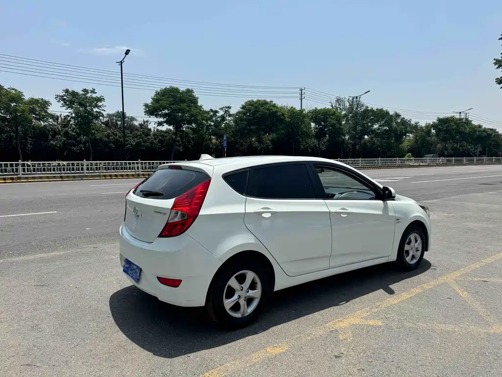 Hyundai Ruiyi 2015 — фото 4