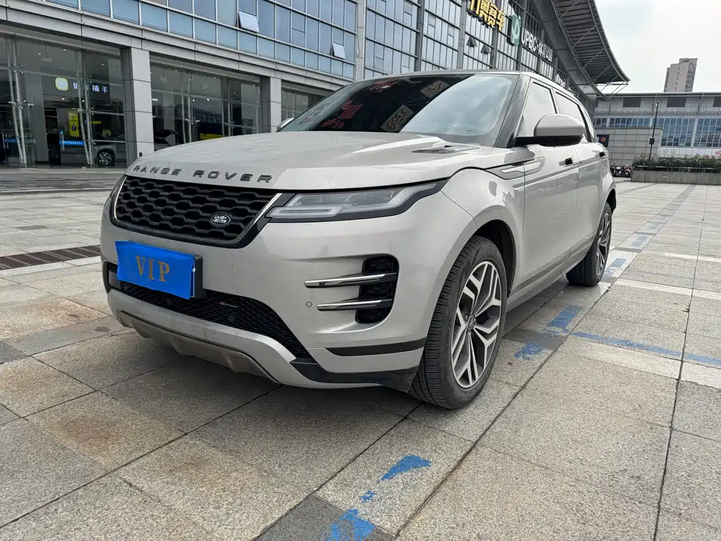 Land Rover Evoque 2024 — фото 1