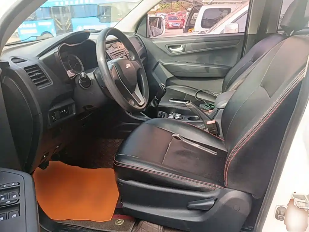Isuzu RE-MAX Ruimai 2019 — фото 11