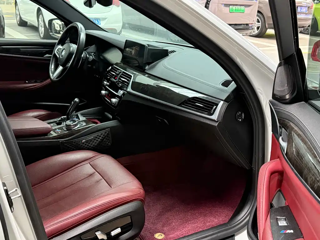 BMW 5 Series 2020