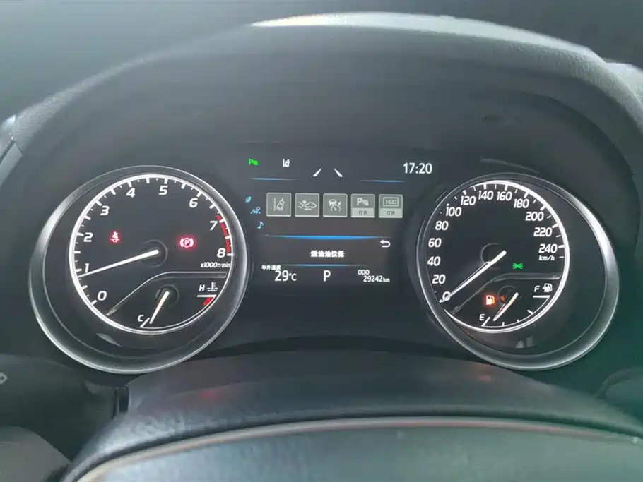Toyota Camry 2022 — фото 14