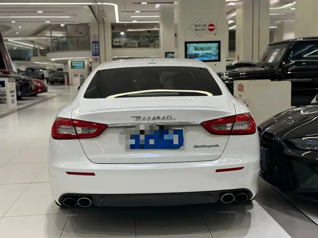 Maserati Quattroporte 2019 — фото 12