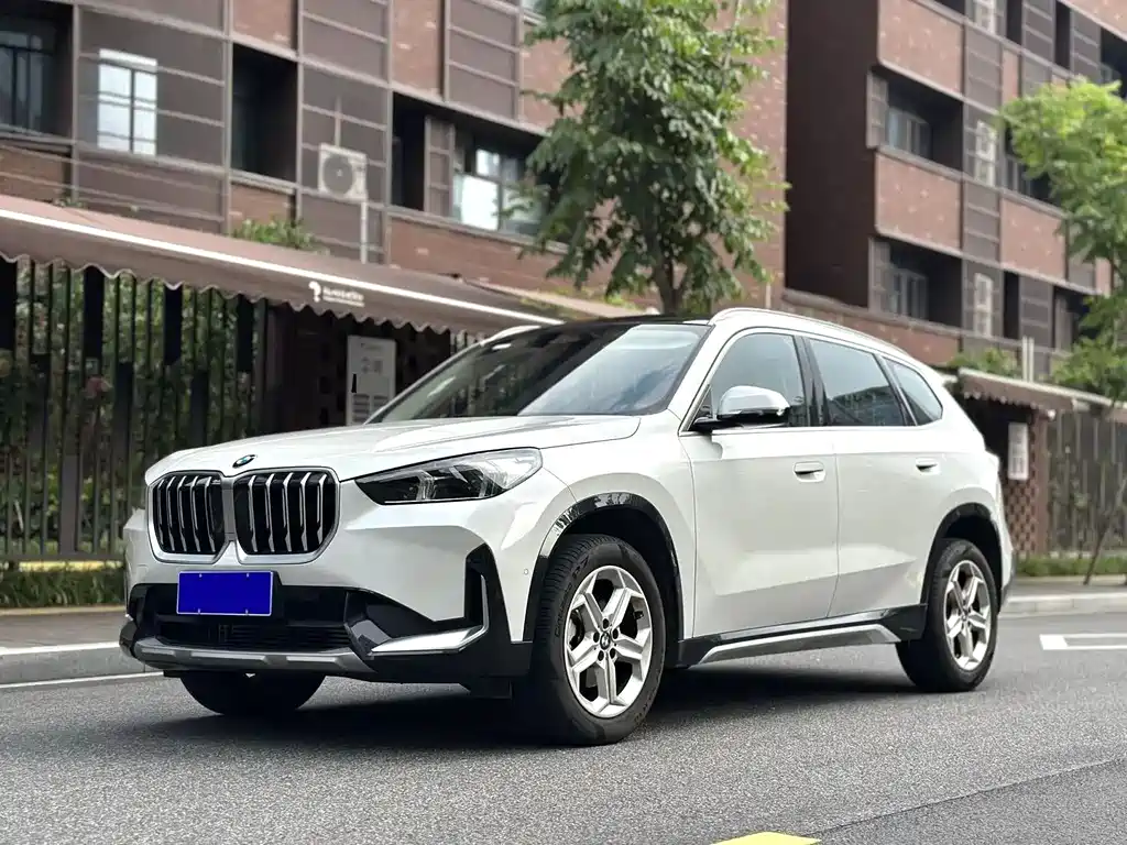 BMW X1 2024 — фото 1