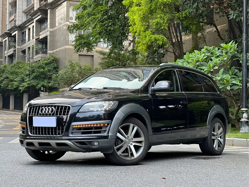 Audi Q7 2014 — фото 1