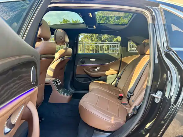 Mercedes-Benz E-Class 2022