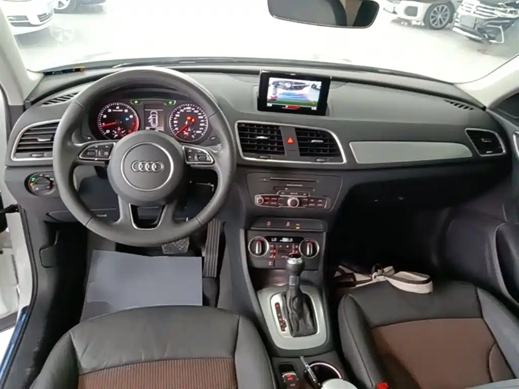 Audi Q3 2018 — фото 10