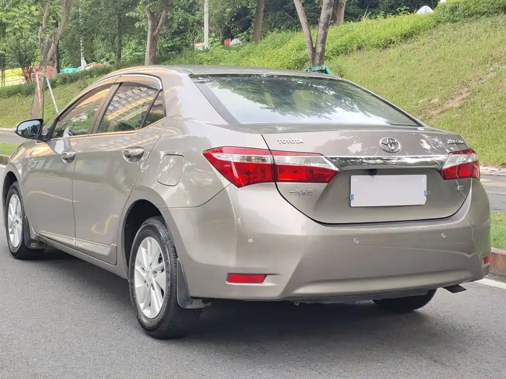 Toyota Corolla 2016 — фото 8