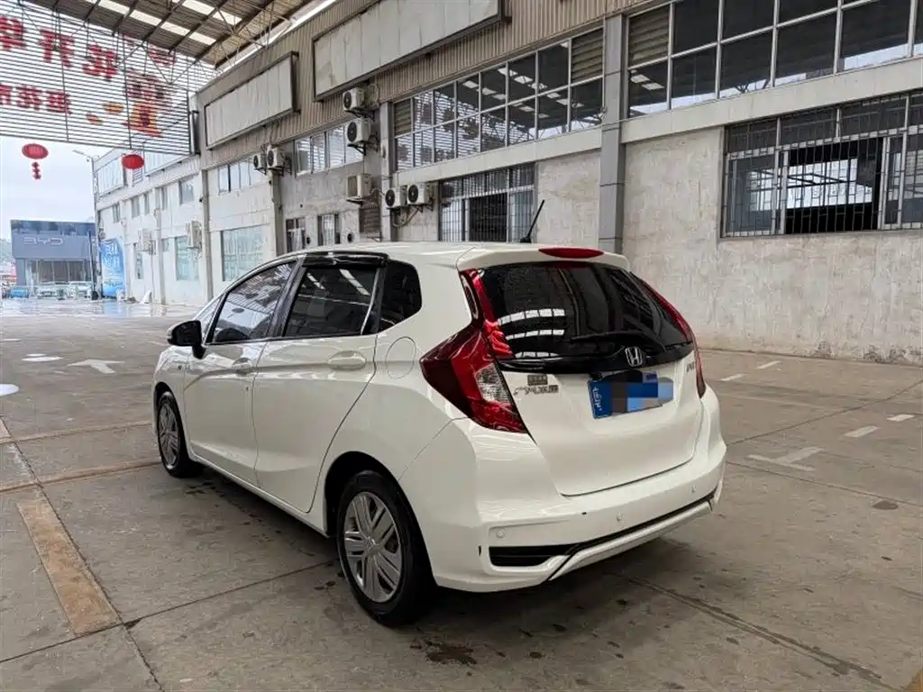 Honda Fit 2018 — фото 9
