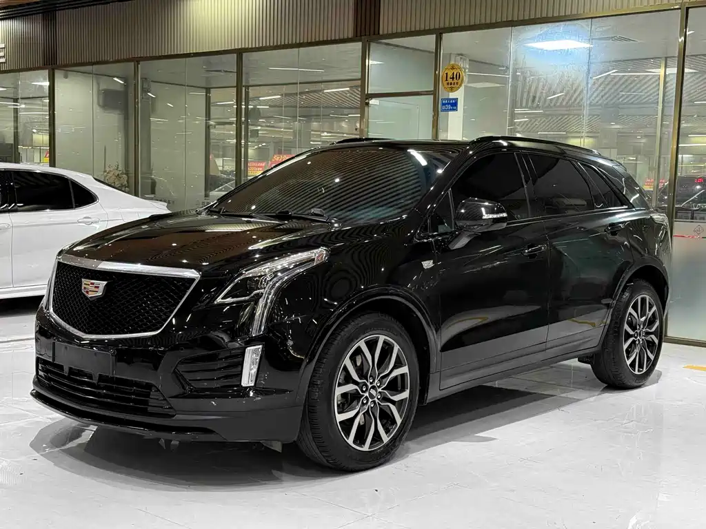 Cadillac XT5 2022 — фото 1
