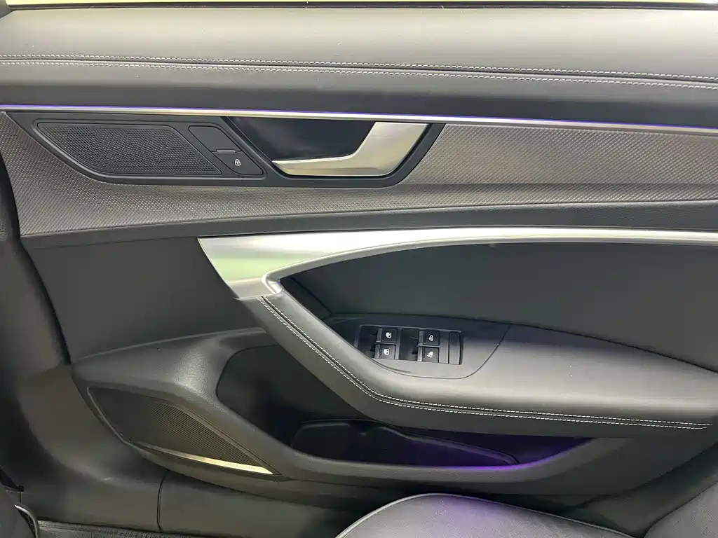Audi A6L 2020 — фото 27