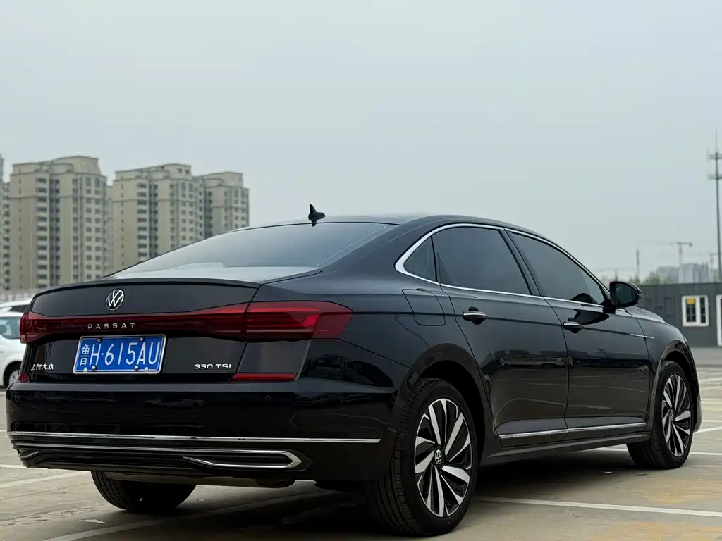 Volkswagen Passat 2022 — фото 12