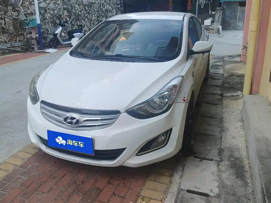 Hyundai Elantra Langdong 2013
