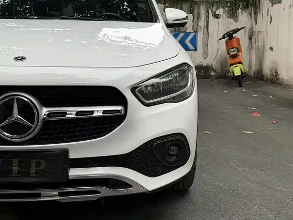 Mercedes-Benz GLA 2021