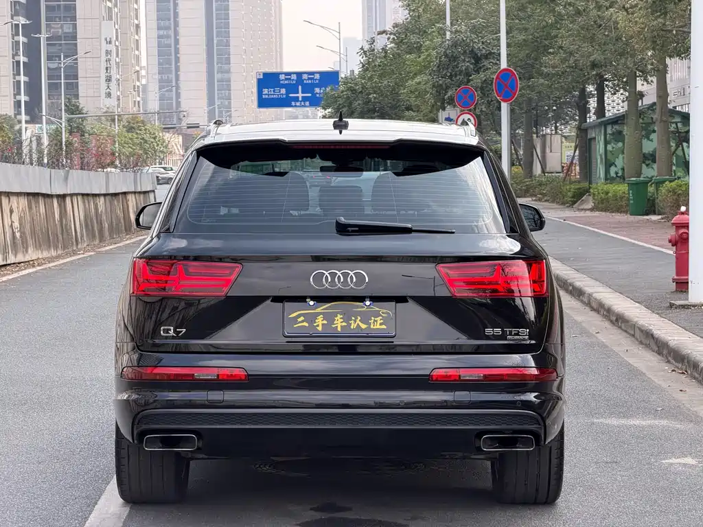 Audi Q7 2018 — фото 7