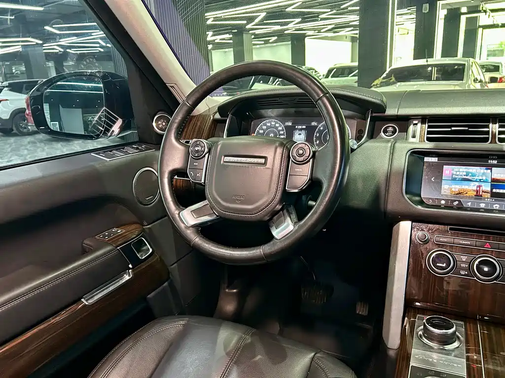 Land Rover Range Rover 2018 — фото 26