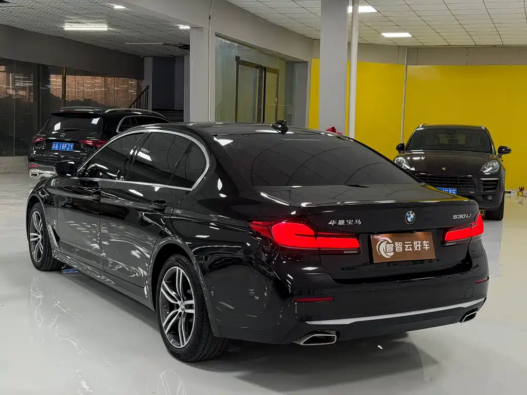 BMW 5 Series 2023