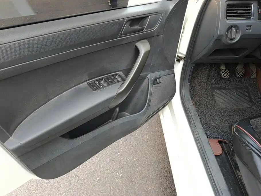 Volkswagen Santana 2016