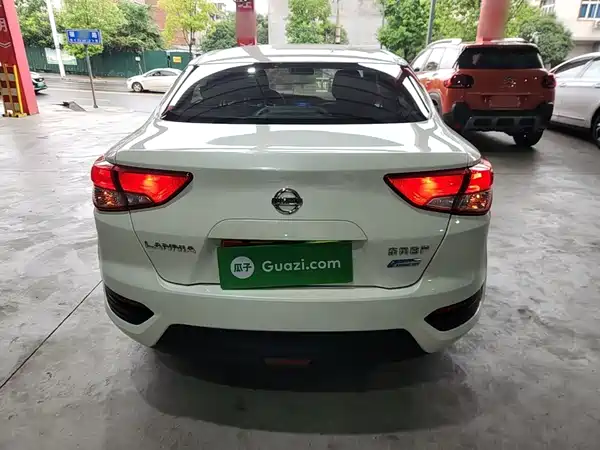 Nissan Bluebird 2020