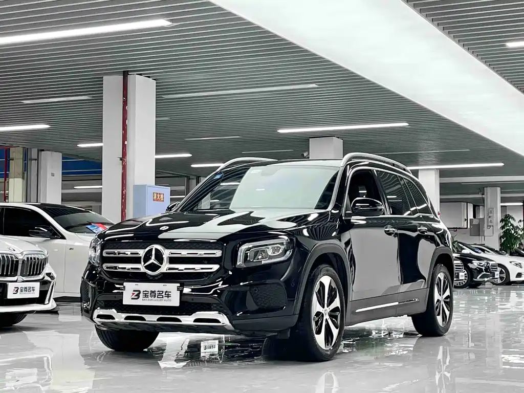 Mercedes-Benz GLB 2023