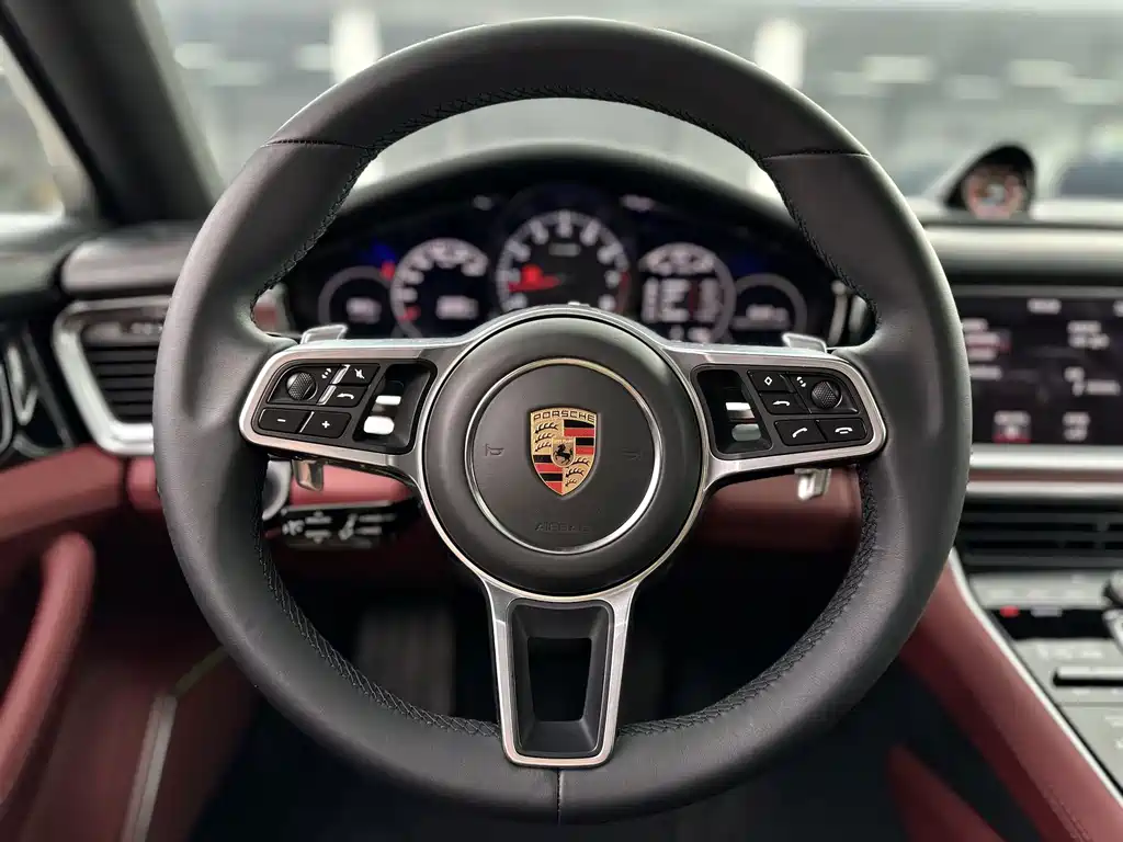 Porsche Panamera 2019 — фото 13