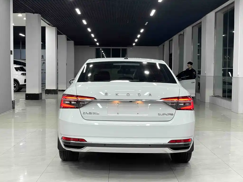 Skoda Superb 2022