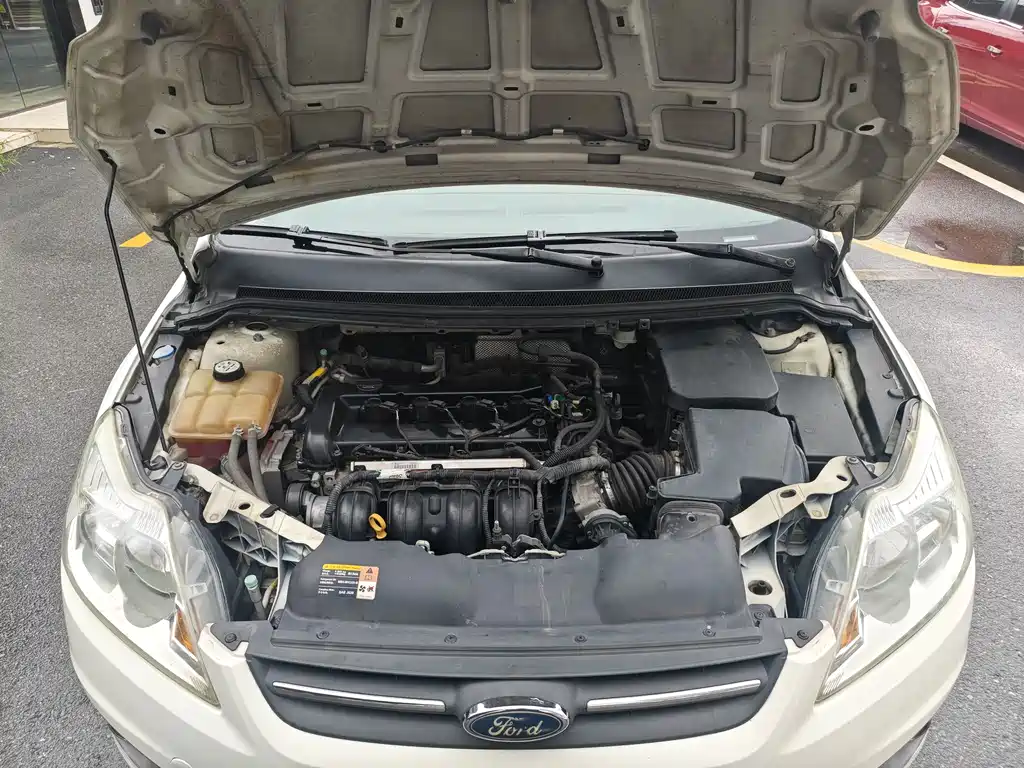 Ford Focus 2014 — фото 14
