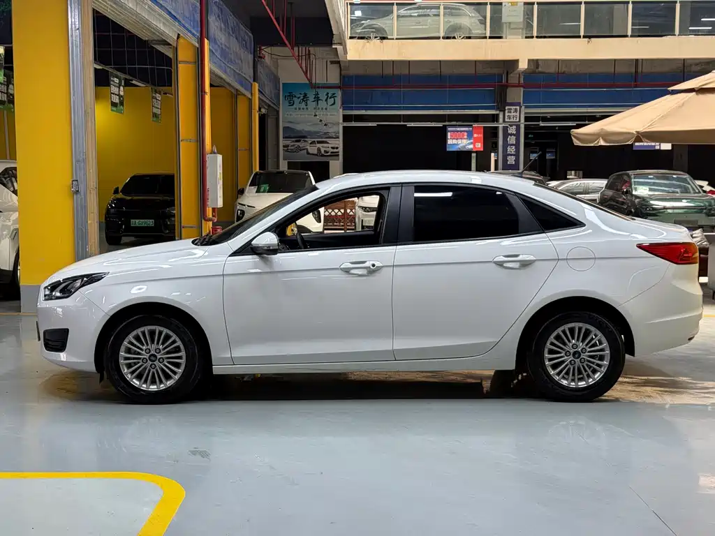 Ford Forrest 2018