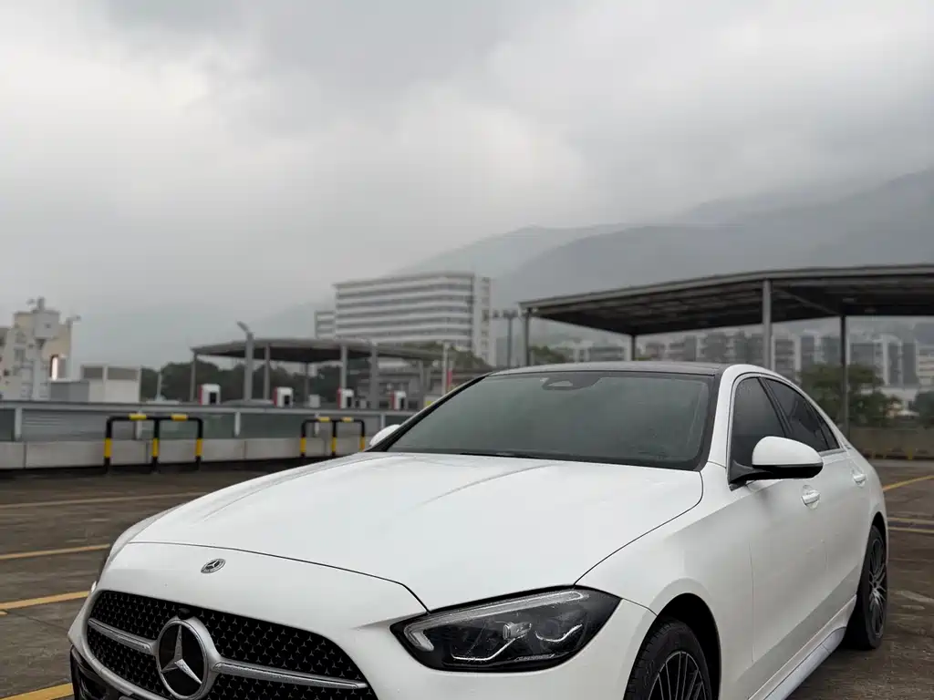 Mercedes-Benz C-Class 2023 — фото 12