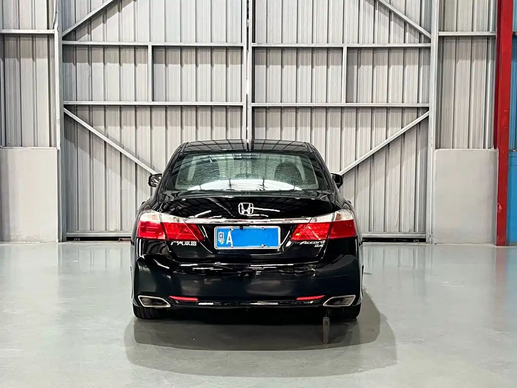 Honda Accord 2016 — фото 8