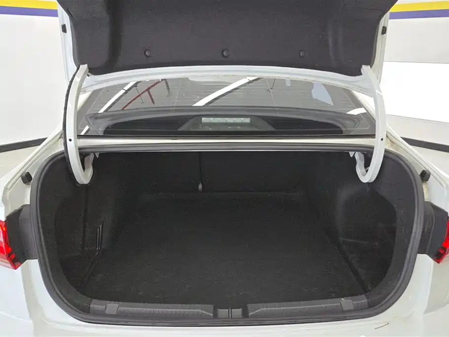 Volkswagen Bora 2023
