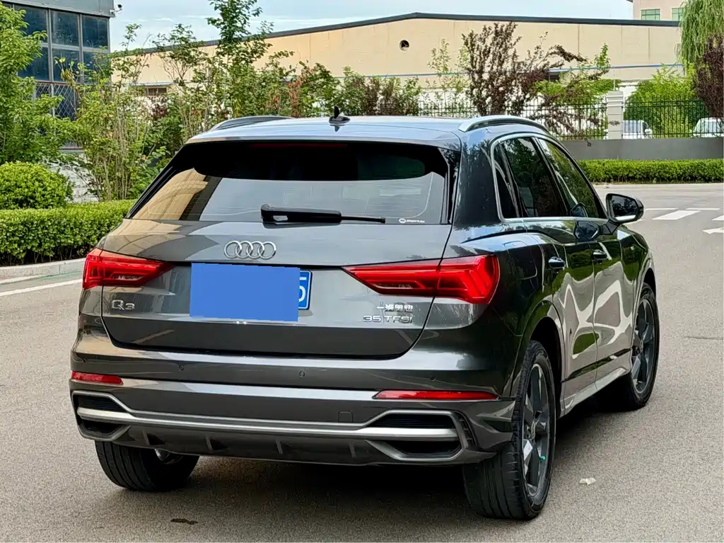 Audi Q3 2023 — фото 10