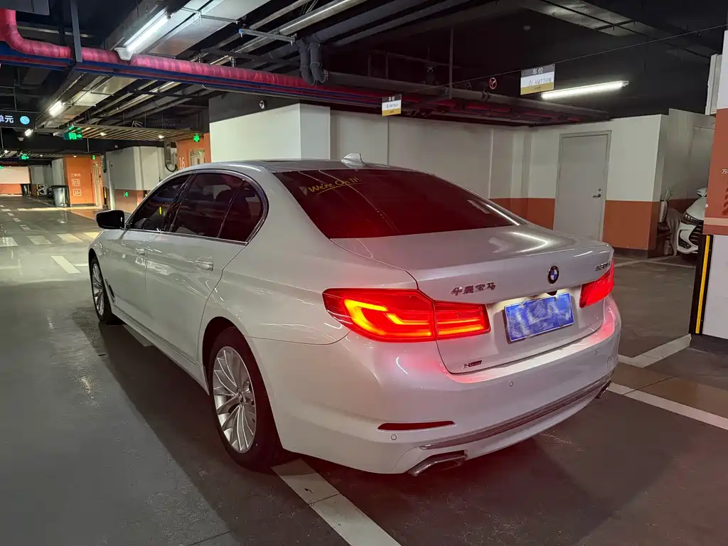 BMW 5 Series 2020 — фото 9