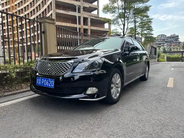 Toyota Crown 2010