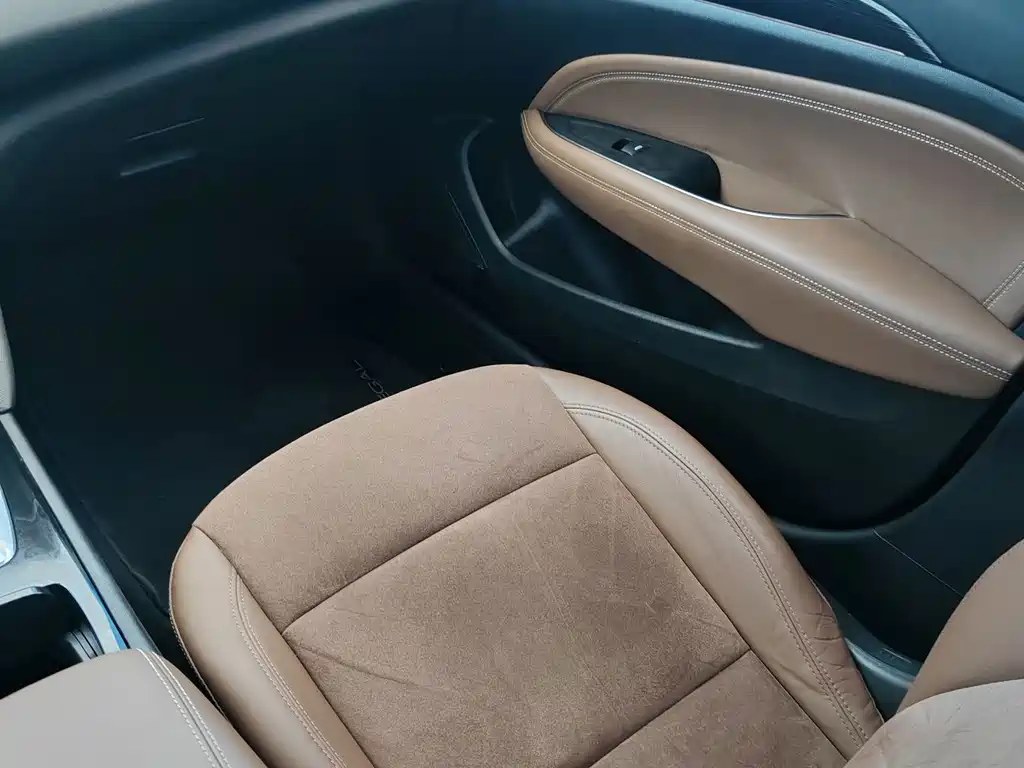Buick Regal 2018 — фото 10