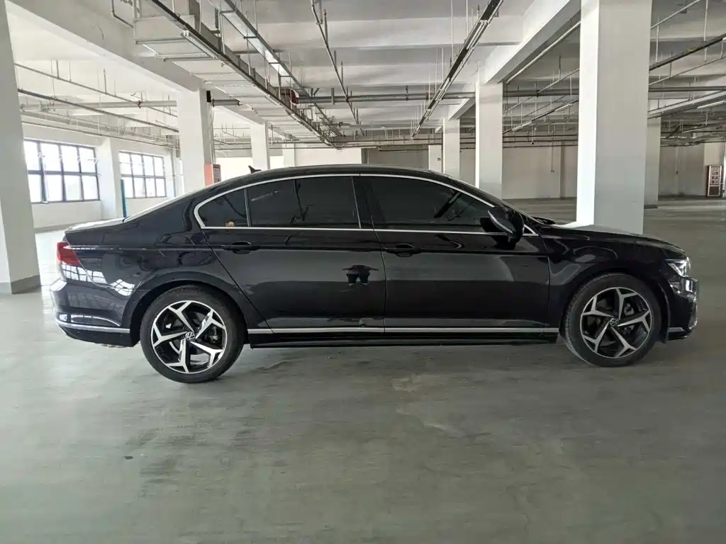 Volkswagen Magotan 2024