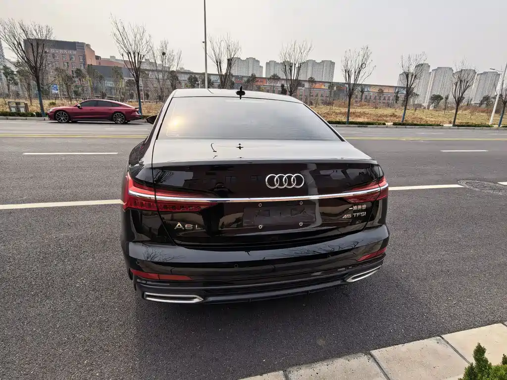 Audi A6L 2022